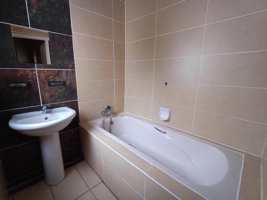 To Let 3 Bedroom Property for Rent in Meer En See KwaZulu-Natal