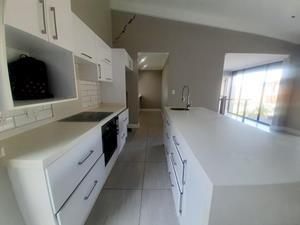 To Let 5 Bedroom Property for Rent in Palm Lakes Estate KwaZulu-Natal