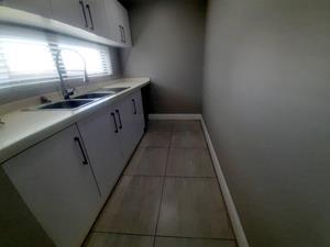 To Let 5 Bedroom Property for Rent in Palm Lakes Estate KwaZulu-Natal