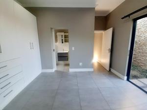To Let 5 Bedroom Property for Rent in Palm Lakes Estate KwaZulu-Natal