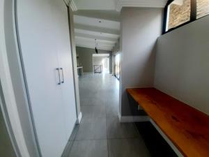 To Let 5 Bedroom Property for Rent in Palm Lakes Estate KwaZulu-Natal