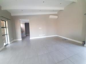 To Let 5 Bedroom Property for Rent in Palm Lakes Estate KwaZulu-Natal