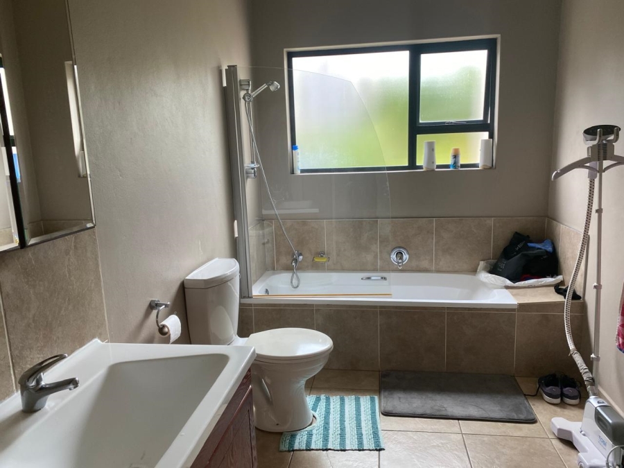 To Let 3 Bedroom Property for Rent in Palm Lakes Estate KwaZulu-Natal