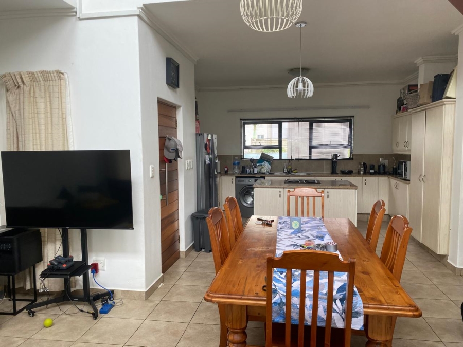 To Let 3 Bedroom Property for Rent in Palm Lakes Estate KwaZulu-Natal