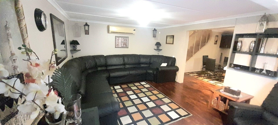 4 Bedroom Property for Sale in Sunford KwaZulu-Natal
