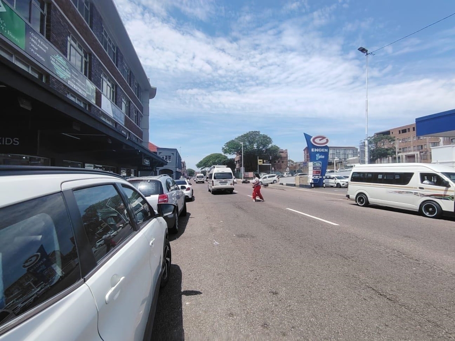 To Let Commercial Property for Rent in Greyville KwaZulu-Natal