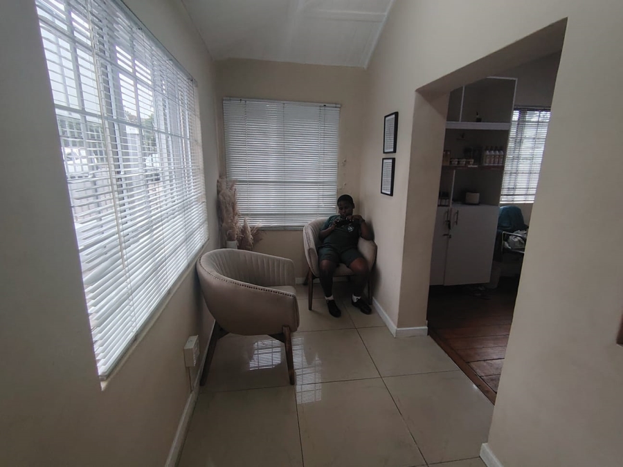 To Let commercial Property for Rent in Bulwer KwaZulu-Natal