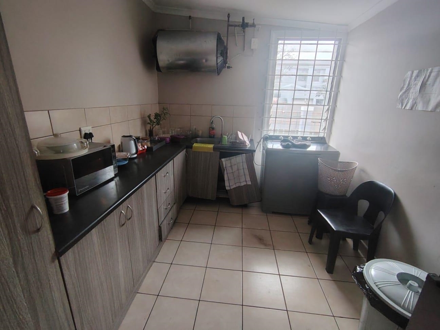 To Let commercial Property for Rent in Bulwer KwaZulu-Natal