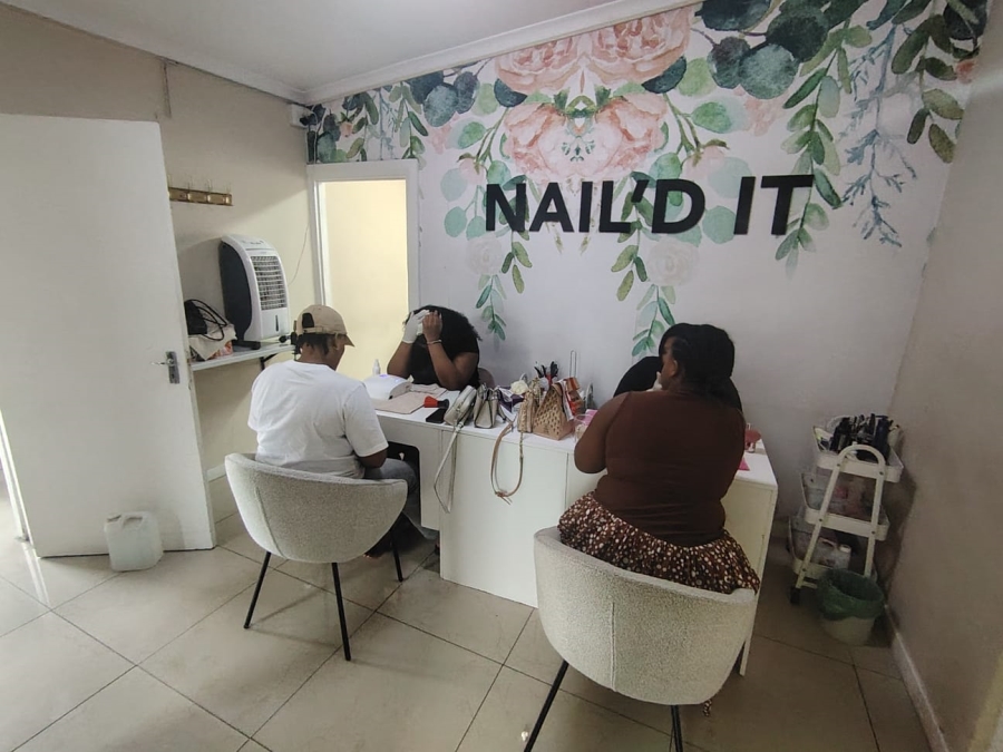 To Let commercial Property for Rent in Bulwer KwaZulu-Natal