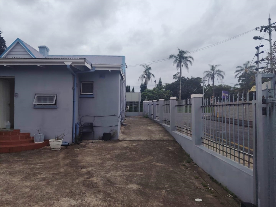 To Let commercial Property for Rent in Bulwer KwaZulu-Natal