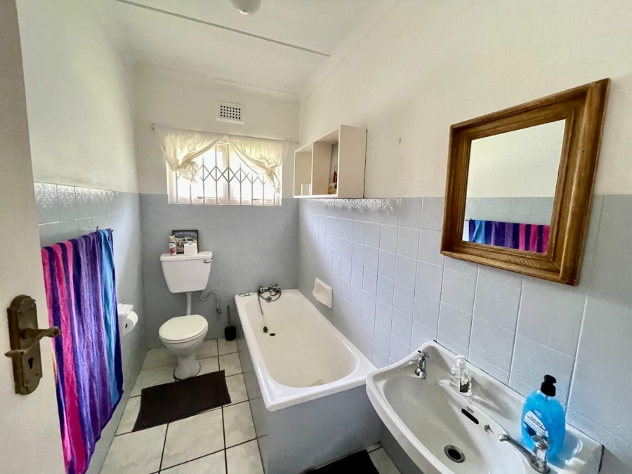 To Let 4 Bedroom Property for Rent in Glen Anil KwaZulu-Natal