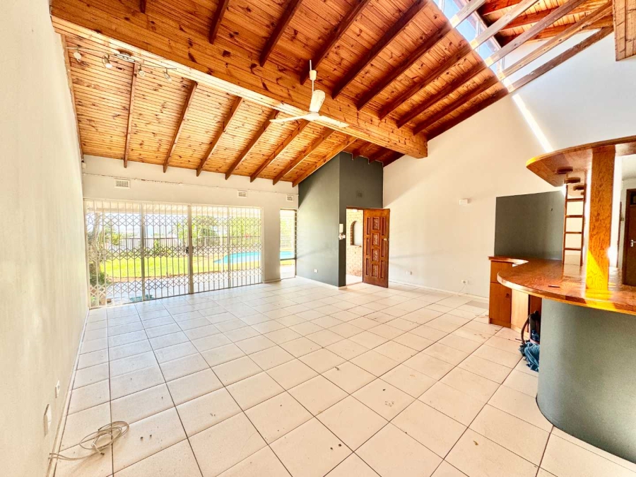 To Let 4 Bedroom Property for Rent in Umhlanga KwaZulu-Natal