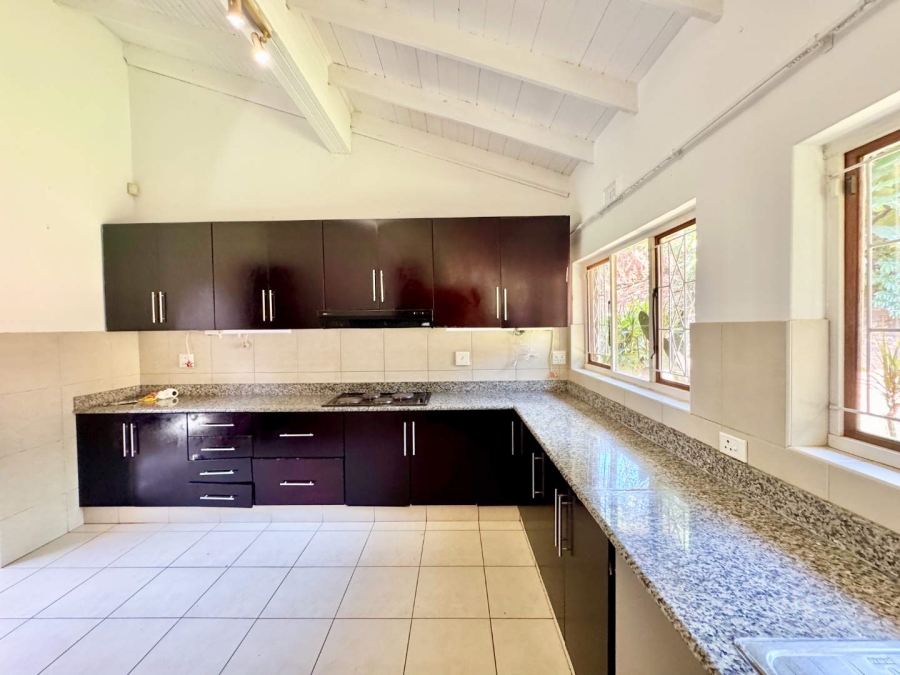 To Let 4 Bedroom Property for Rent in Umhlanga KwaZulu-Natal