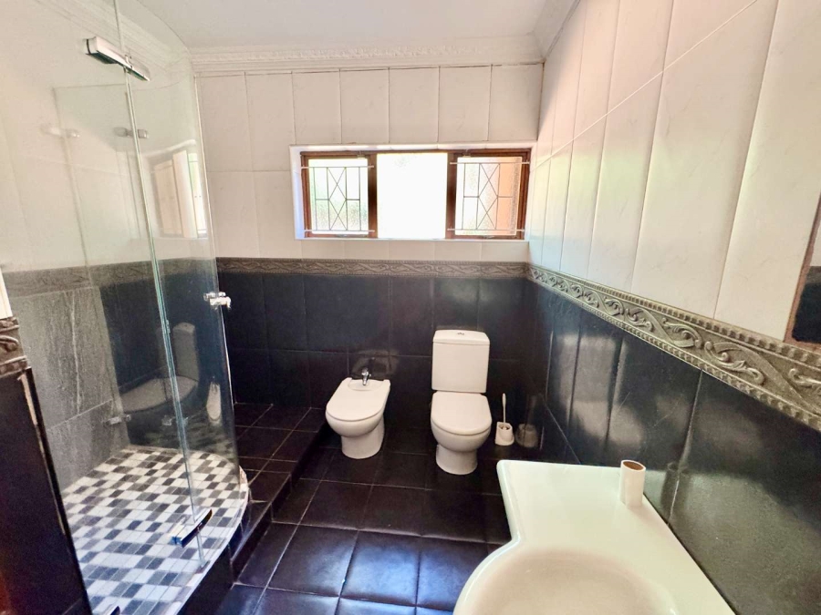 To Let 4 Bedroom Property for Rent in Umhlanga KwaZulu-Natal