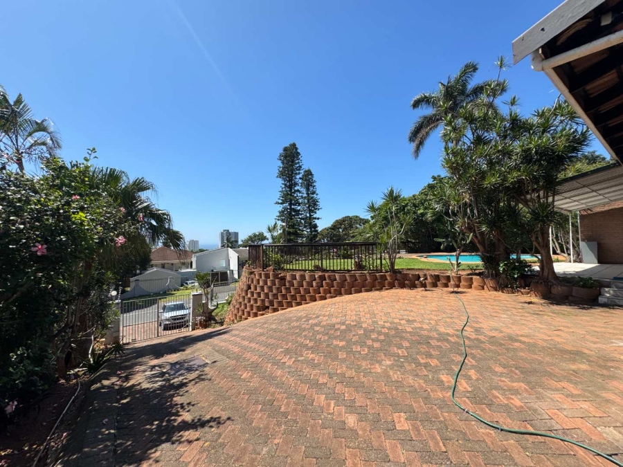 To Let 4 Bedroom Property for Rent in Umhlanga KwaZulu-Natal