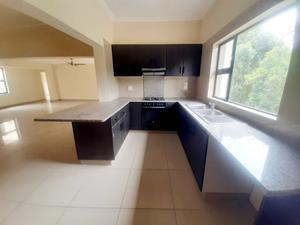 To Let 4 Bedroom Property for Rent in Palm Lakes Estate KwaZulu-Natal