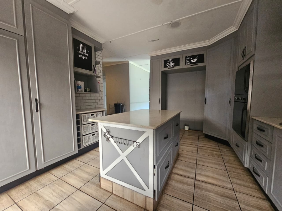 4 Bedroom Property for Sale in Veld En Vlei KwaZulu-Natal