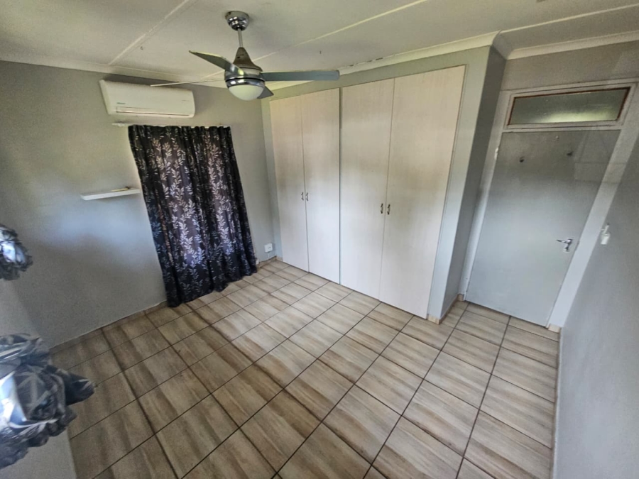 4 Bedroom Property for Sale in Veld En Vlei KwaZulu-Natal