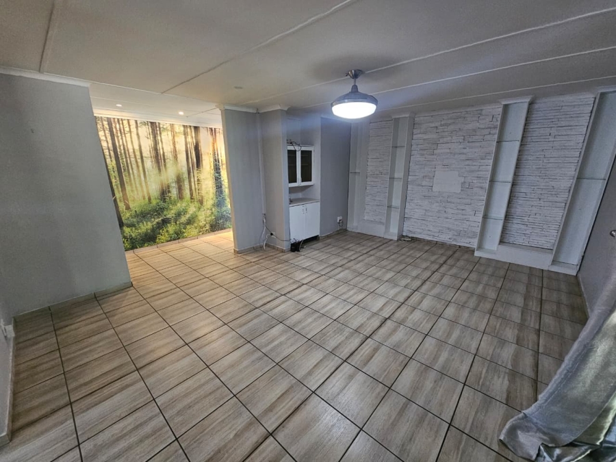 4 Bedroom Property for Sale in Veld En Vlei KwaZulu-Natal