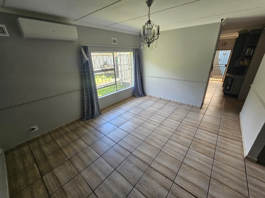 4 Bedroom Property for Sale in Veld En Vlei KwaZulu-Natal