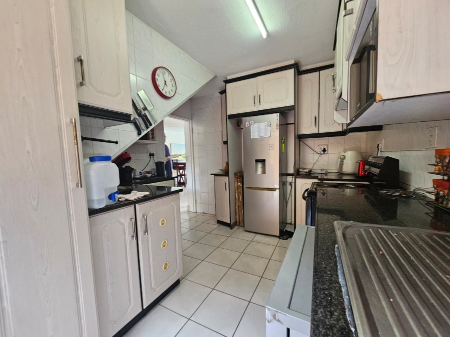 3 Bedroom Property for Sale in Meer En See KwaZulu-Natal