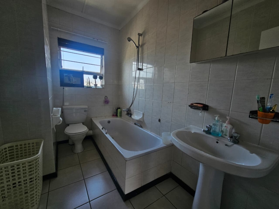 3 Bedroom Property for Sale in Meer En See KwaZulu-Natal
