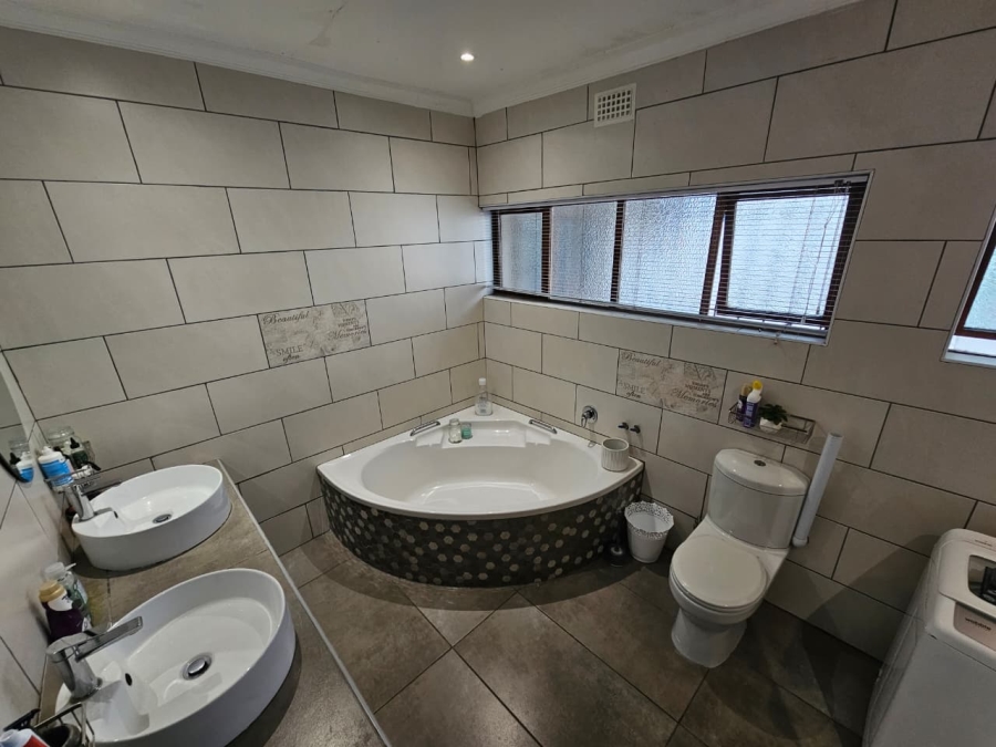 To Let 3 Bedroom Property for Rent in Meer En See KwaZulu-Natal