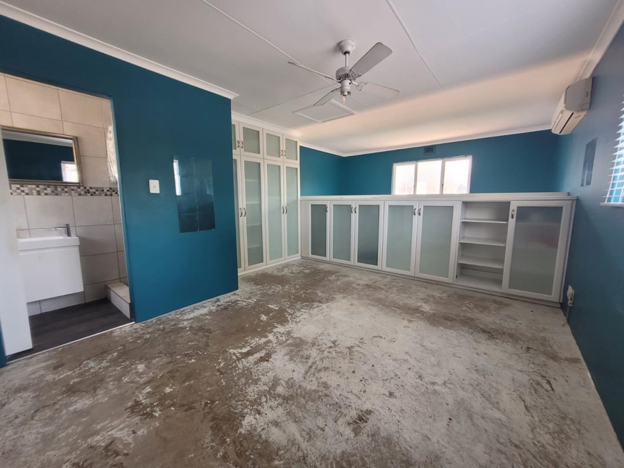 1 Bedroom Property for Sale in Glenwood KwaZulu-Natal