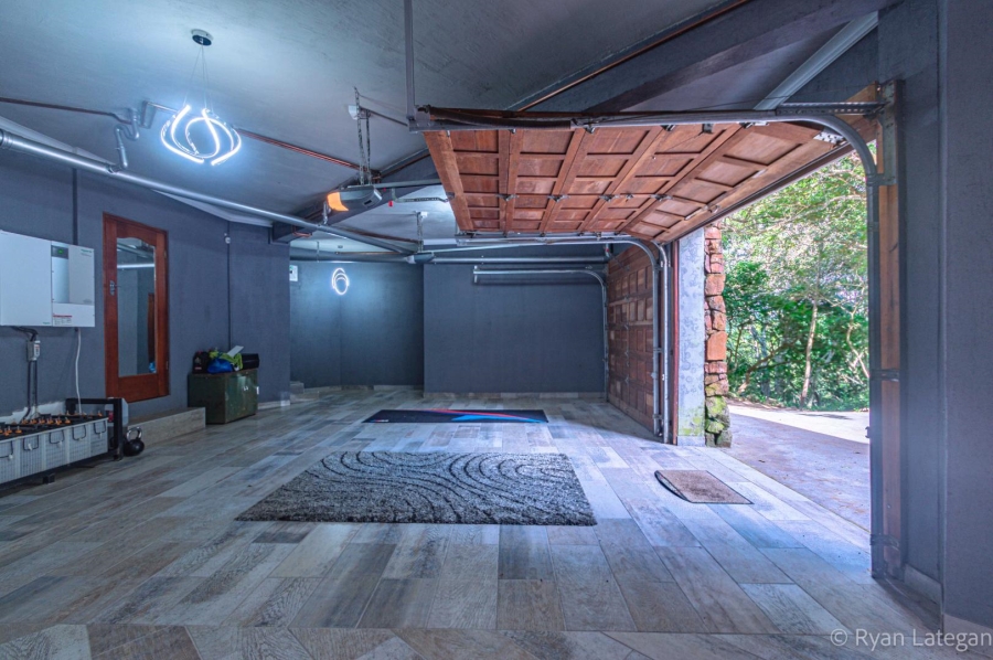 6 Bedroom Property for Sale in Everton KwaZulu-Natal