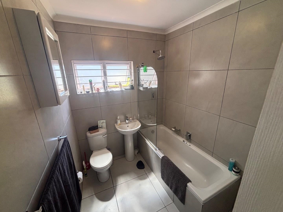 To Let 2 Bedroom Property for Rent in Hillcrest KwaZulu-Natal