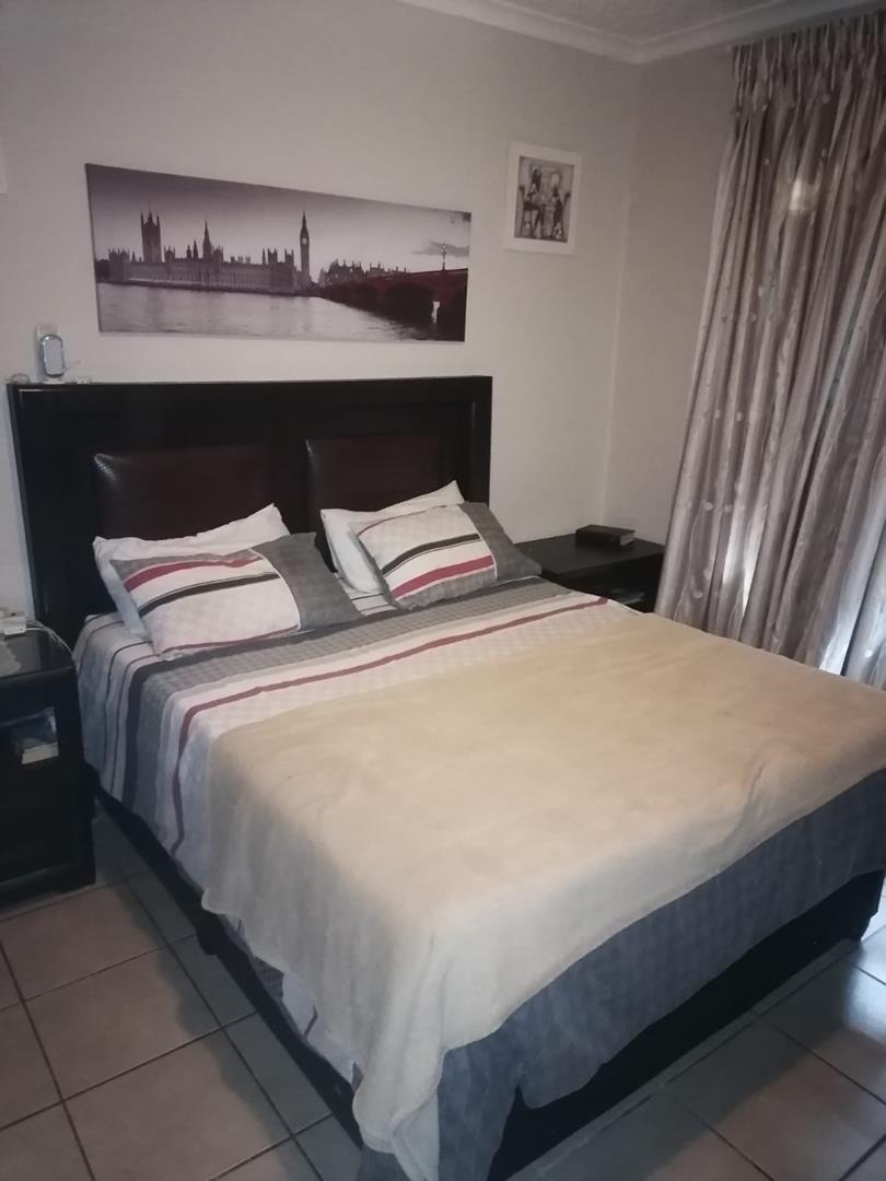 3 Bedroom Property for Sale in Queensburgh KwaZulu-Natal