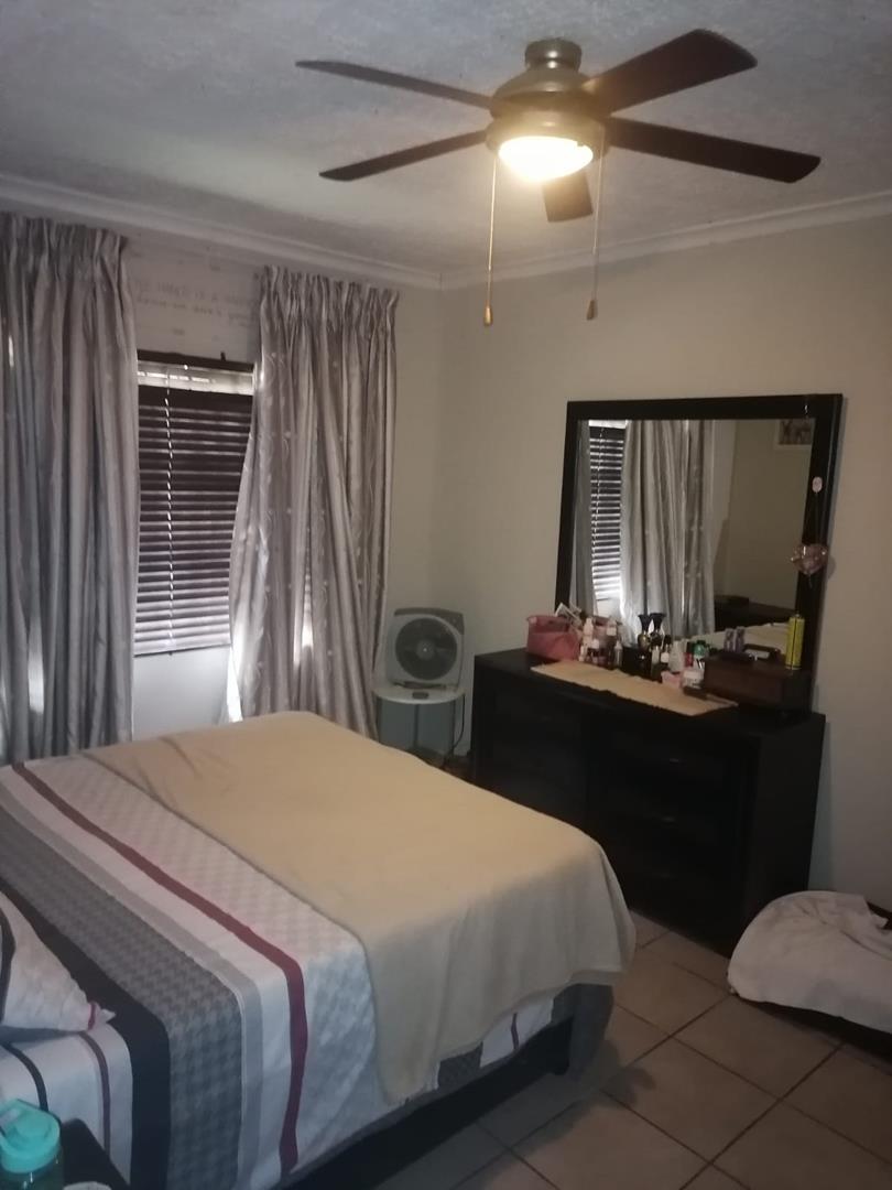 3 Bedroom Property for Sale in Queensburgh KwaZulu-Natal