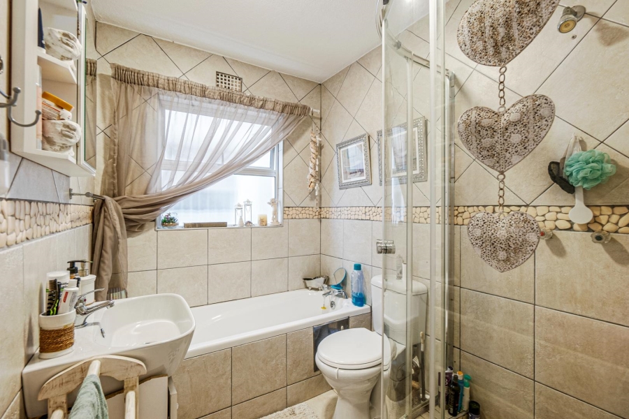 3 Bedroom Property for Sale in Amanzimtoti KwaZulu-Natal