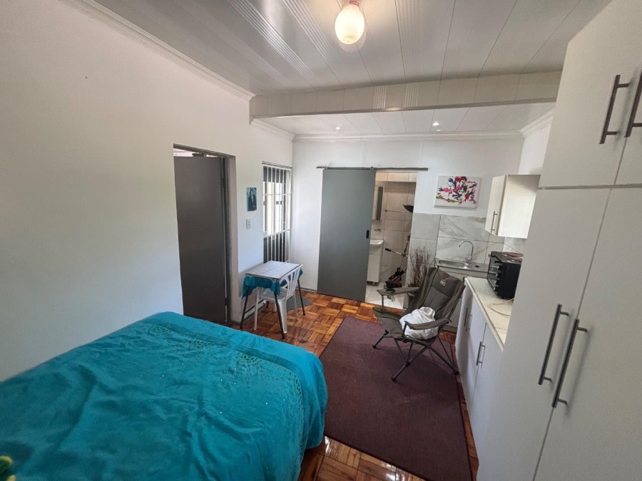 1 Bedroom Property for Sale in Pinelands KwaZulu-Natal