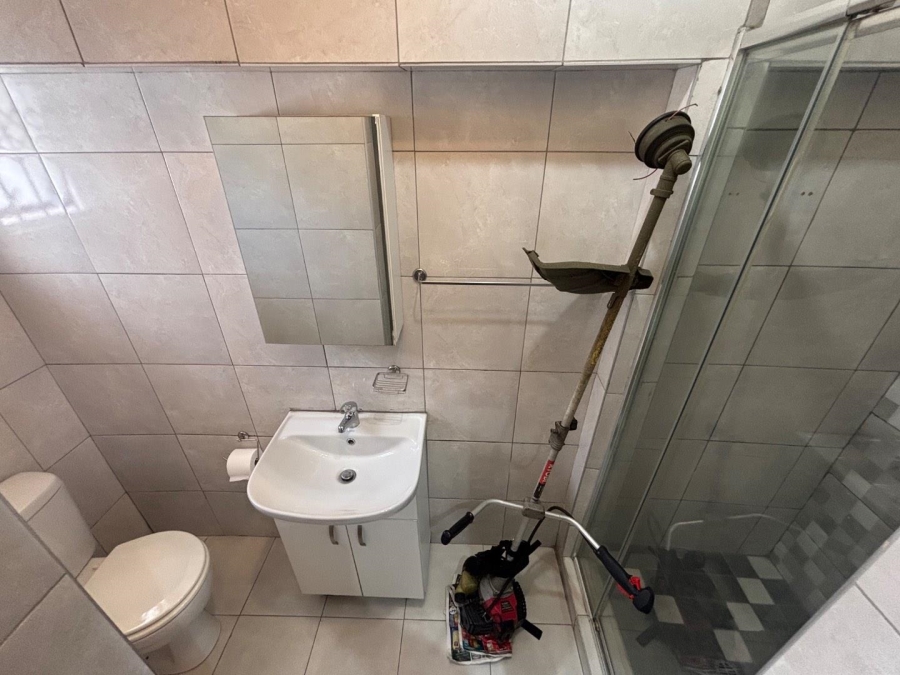 1 Bedroom Property for Sale in Pinelands KwaZulu-Natal