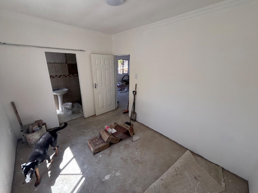 2 Bedroom Property for Sale in Pinelands KwaZulu-Natal