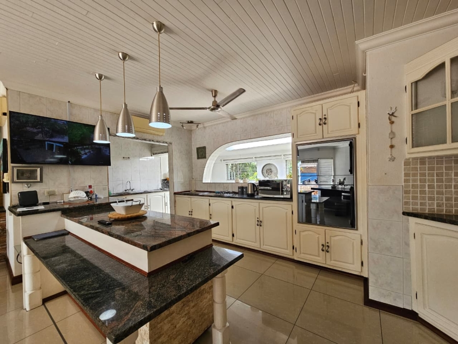 5 Bedroom Property for Sale in Meer En See KwaZulu-Natal