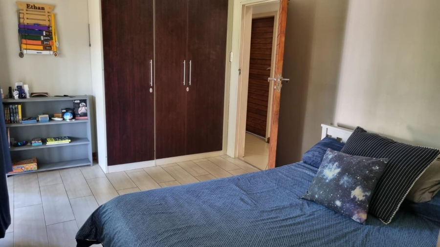 5 Bedroom Property for Sale in Meer En See KwaZulu-Natal