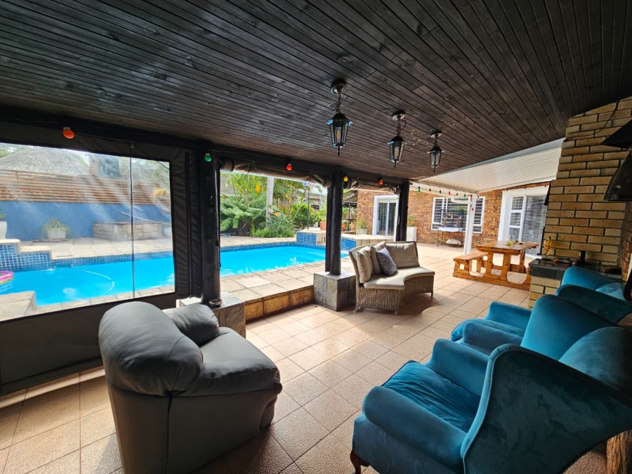 5 Bedroom Property for Sale in Meer En See KwaZulu-Natal