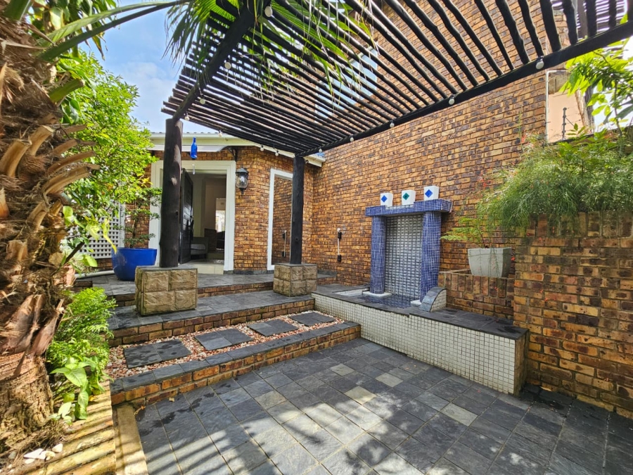 5 Bedroom Property for Sale in Meer En See KwaZulu-Natal