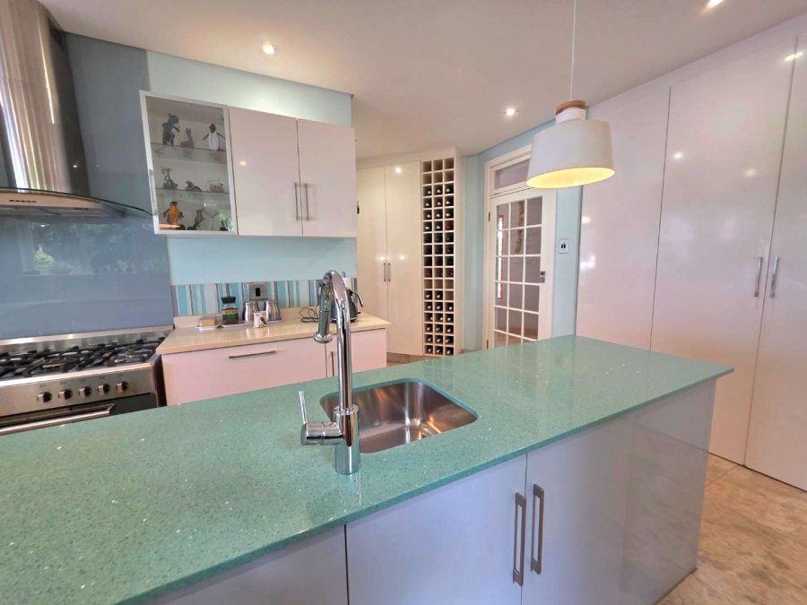 3 Bedroom Property for Sale in Kloof KwaZulu-Natal