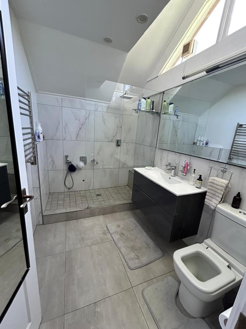 5 Bedroom Property for Sale in Mount Edgecombe Country Estate KwaZulu-Natal