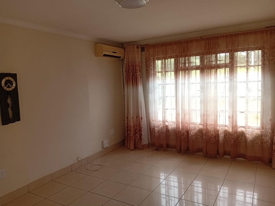 To Let 3 Bedroom Property for Rent in Sunningdale KwaZulu-Natal