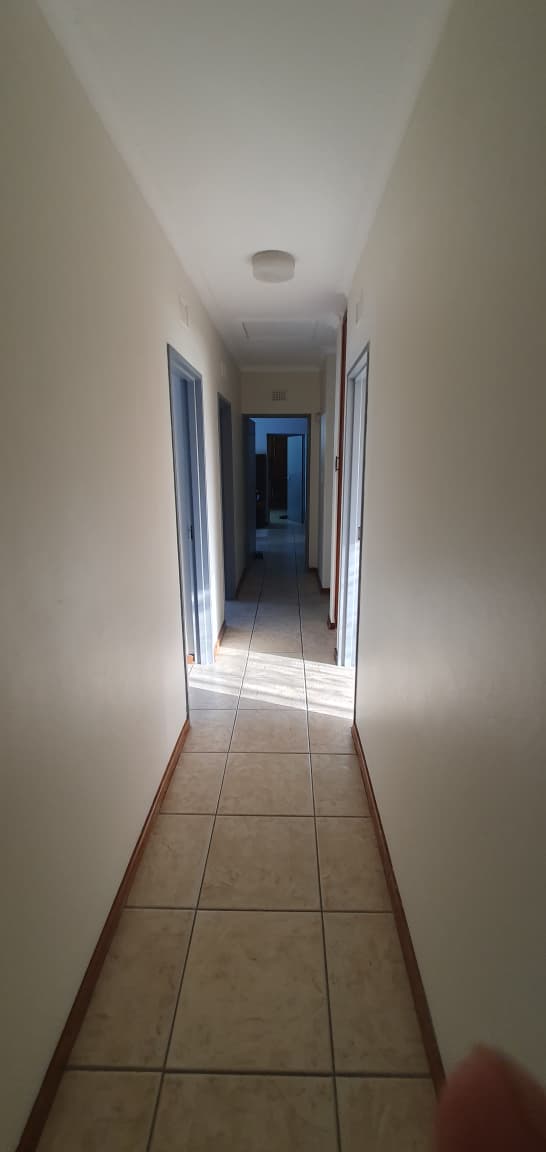 4 Bedroom Property for Sale in Meer En See KwaZulu-Natal