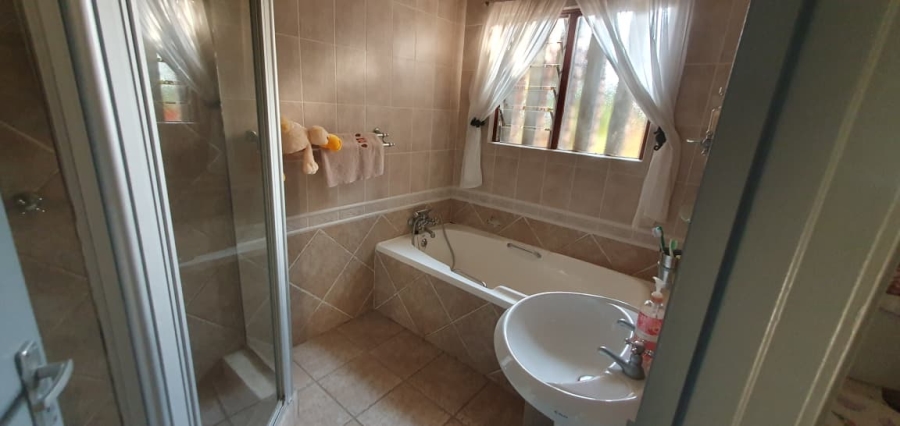 4 Bedroom Property for Sale in Meer En See KwaZulu-Natal