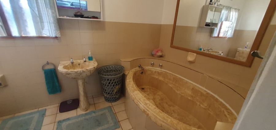 4 Bedroom Property for Sale in Meer En See KwaZulu-Natal