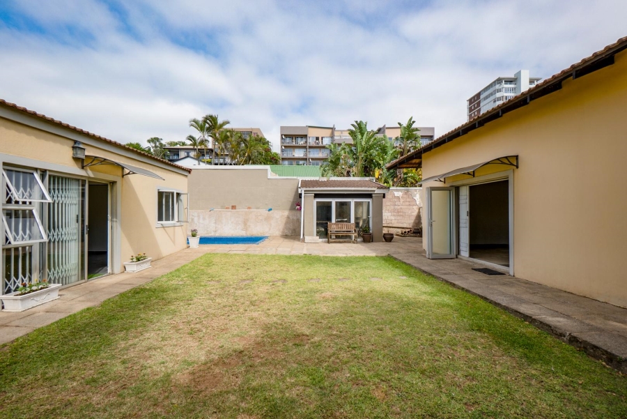 5 Bedroom Property for Sale in Amanzimtoti KwaZulu-Natal