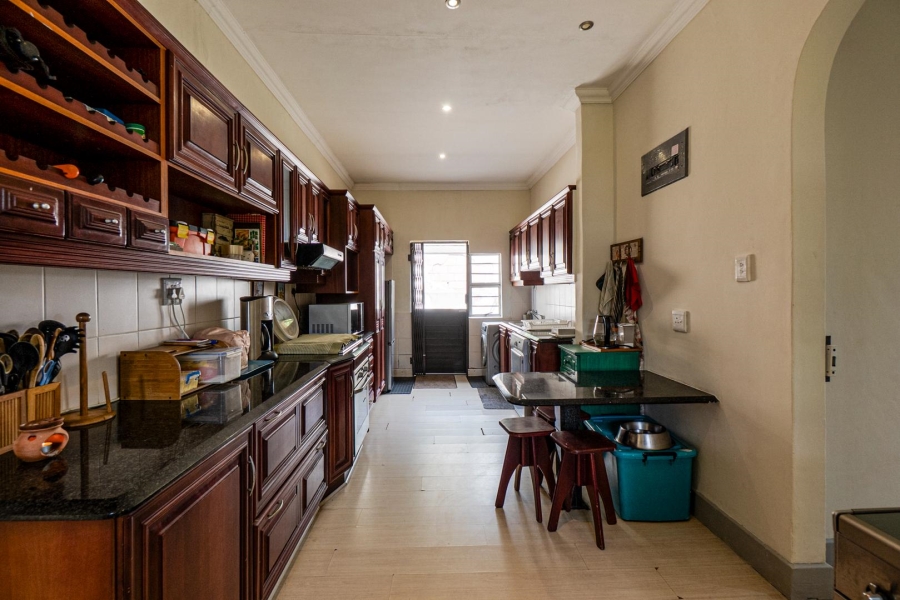 5 Bedroom Property for Sale in Amanzimtoti KwaZulu-Natal