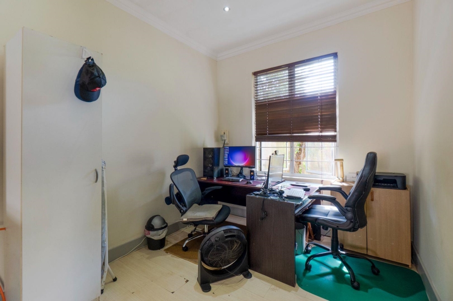 5 Bedroom Property for Sale in Amanzimtoti KwaZulu-Natal