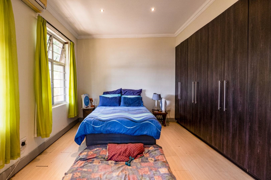 5 Bedroom Property for Sale in Amanzimtoti KwaZulu-Natal